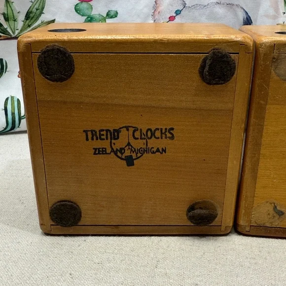 Vintage Wooden Dice Poker Chip Caddy Set by Trend Clocks Zeeland, Mi. - Picture 12 of 13